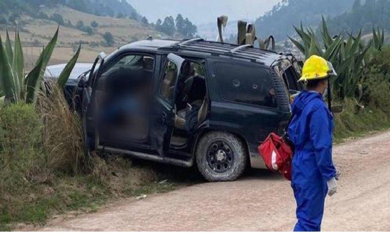 Sicarios ejecutan a individuos que viajaban en una camioneta