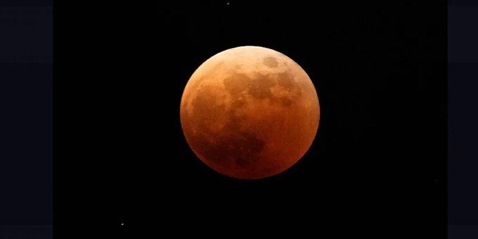 ¿Cuándo y a qué hora se podrá ver el eclipse lunar?