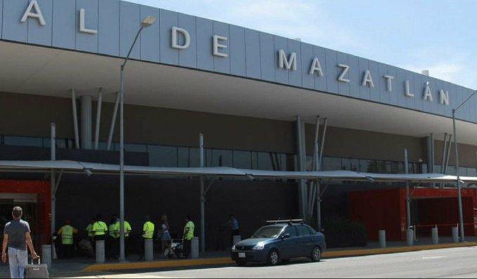 Por amenaza de bomba evacuan avión en aeropuerto de Mazatlán