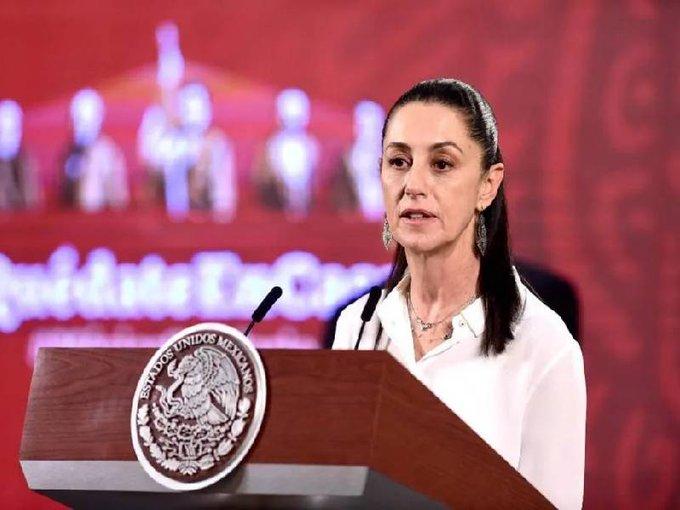 Sheinbaum analiza posibilidad de cambiarle nombre a Zócalo capitalino Sheinbaum analiza posibilidad de cambiarle nombre a Zócalo capitalino
