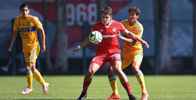Tigres hila cinco derrotas consecutivas; caen ante Toluca Tigres hila cinco derrotas consecutivas; caen ante Toluca