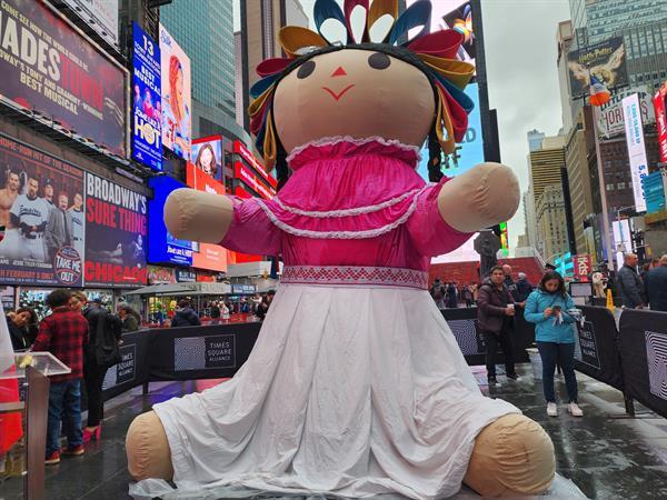 Nueva York recibe a Lelé, la muñeca más representativa de México