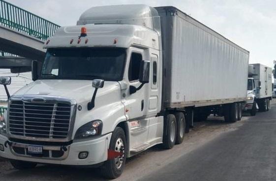 Atraparon a dos luego de que robaron un tráiler en la autopista Arco Norte Atraparon a dos luego de que robaron un tráiler en la autopista Arco Norte