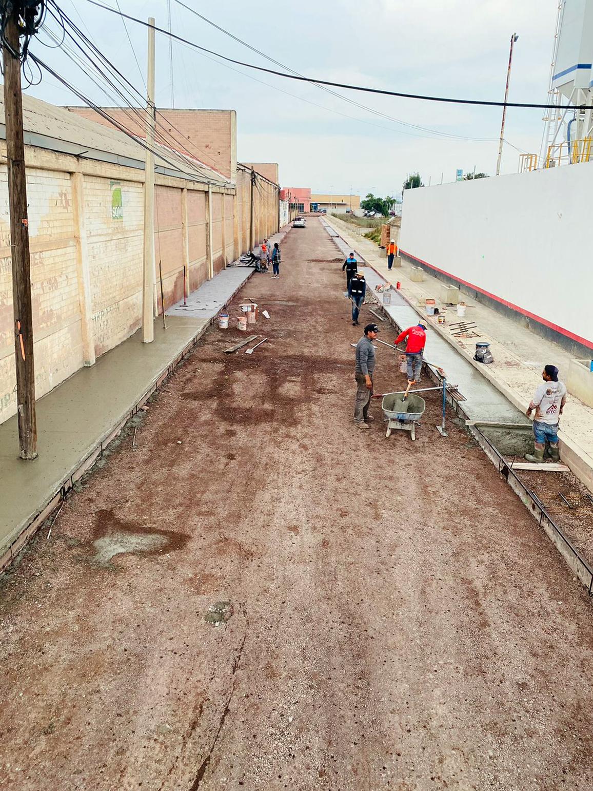 Avanza proyecto integral de mejoramiento urbano frente a Plaza Patio