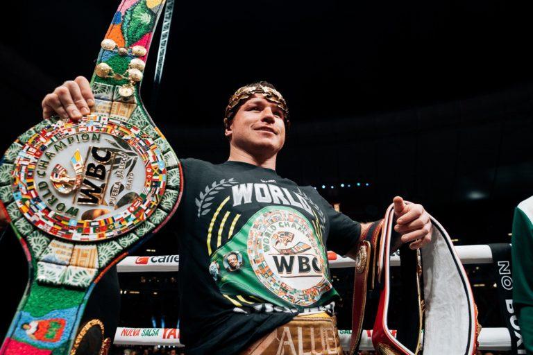 “Canelo” Álvarez recibe reto de Jermell Charlo por 8 títulos “Canelo” Álvarez recibe reto de Jermell Charlo por 8 títulos