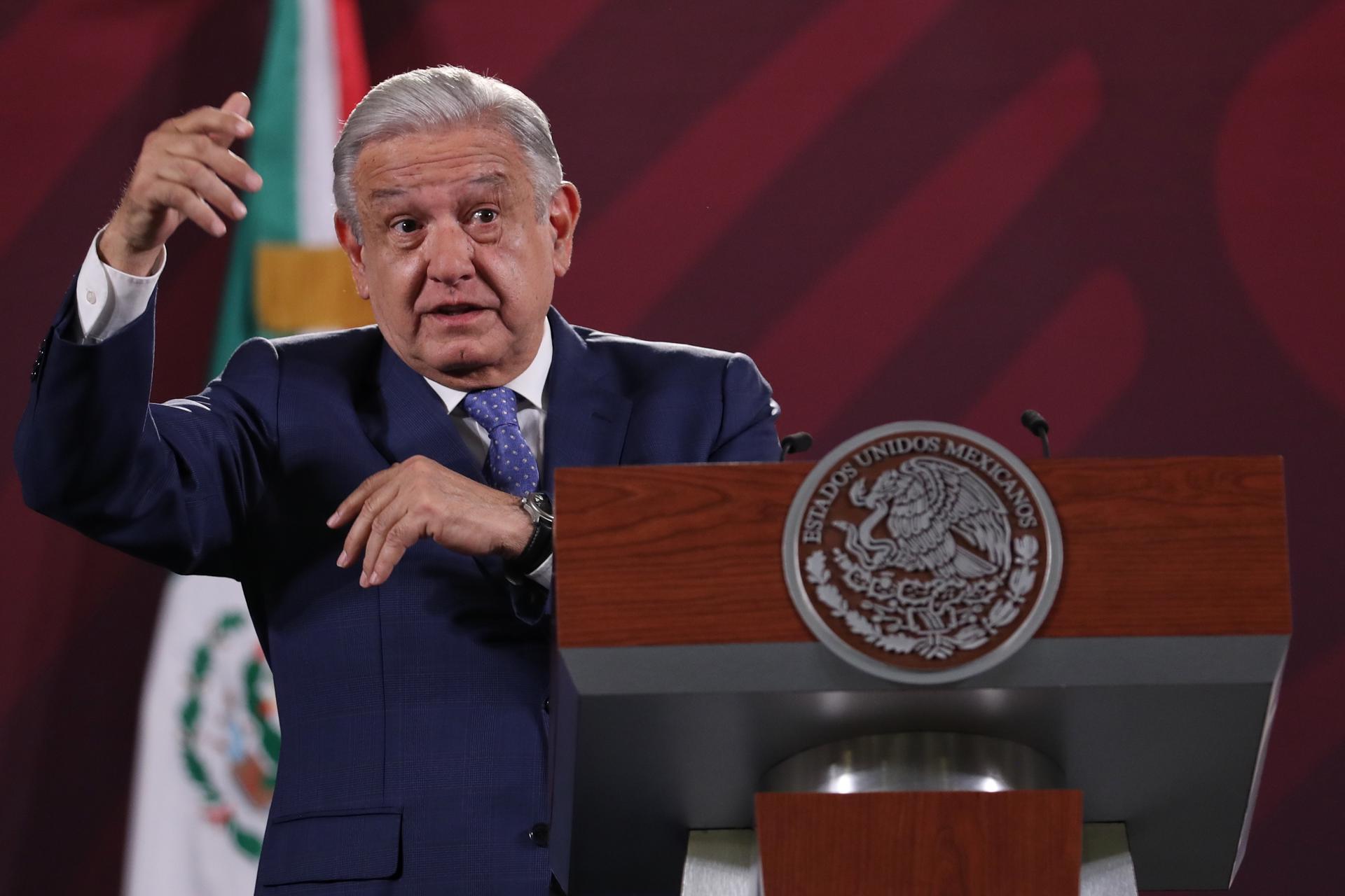 Congreso de Perú declara persona non grata a López Obrador