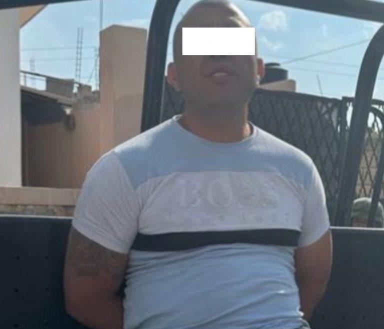 Le roban 250 mil pesos, los siguió y los detienen Le roban 250 mil pesos, los siguió y los detienen