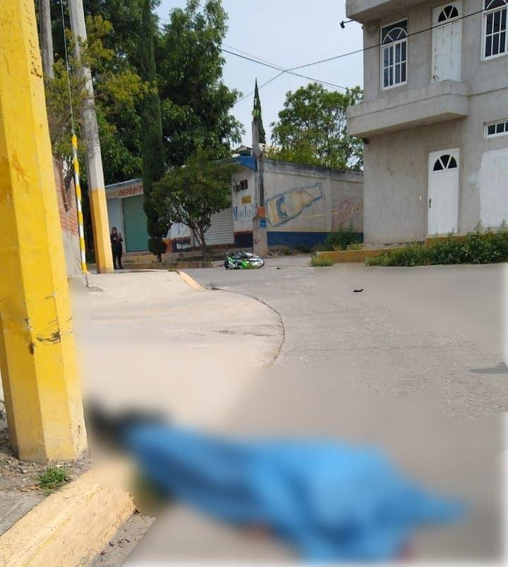 Motociclista acaba con su vida al impactarse brutalmente con un poste Motociclista acaba con su vida al impactarse brutalmente con un poste