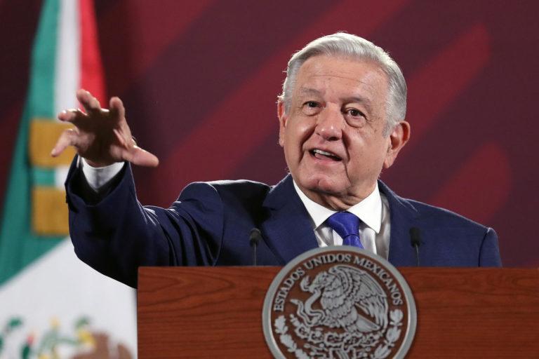 Reconoce AMLO que habló con su responsable de DDHH sobre posible espionaje Reconoce AMLO que habló con su responsable de DDHH sobre posible espionaje