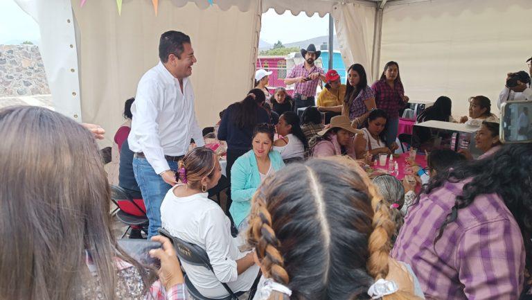 Con un magno festejo son honradas las mamás del municipio de Zempoala Con un magno festejo son honradas las mamás del municipio de Zempoala