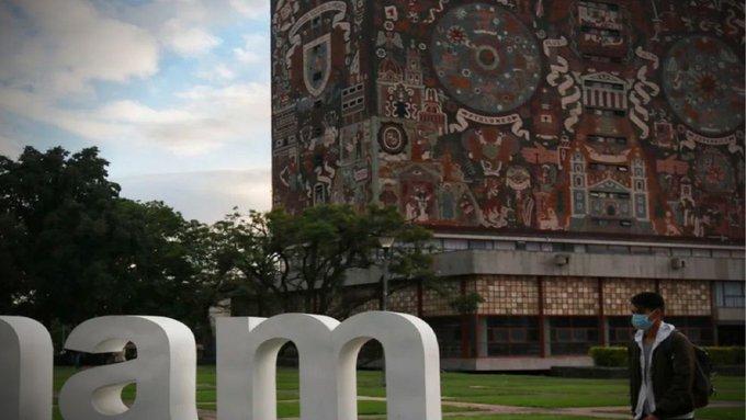 UNAM recibe Medalla de Oro de la Universidad de Granada