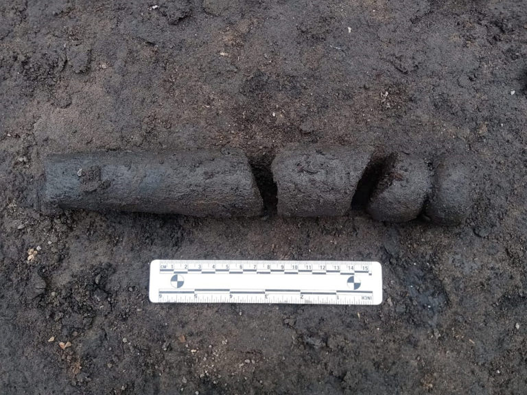 Hallan restos que habrían pertenecido a embarcación de época virreinal Hallan restos que habrían pertenecido a embarcación de época virreinal
