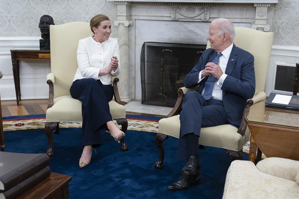Biden cruza los dedos cuando le preguntan si la contraofensiva ucraniana funcionará Biden cruza los dedos cuando le preguntan si la contraofensiva ucraniana funcionará