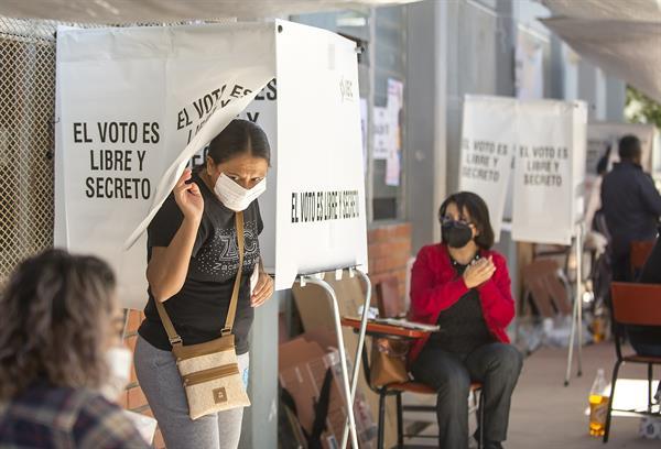 Más de 15 millones de mexicanos están llamados a votar en dos elecciones estatales