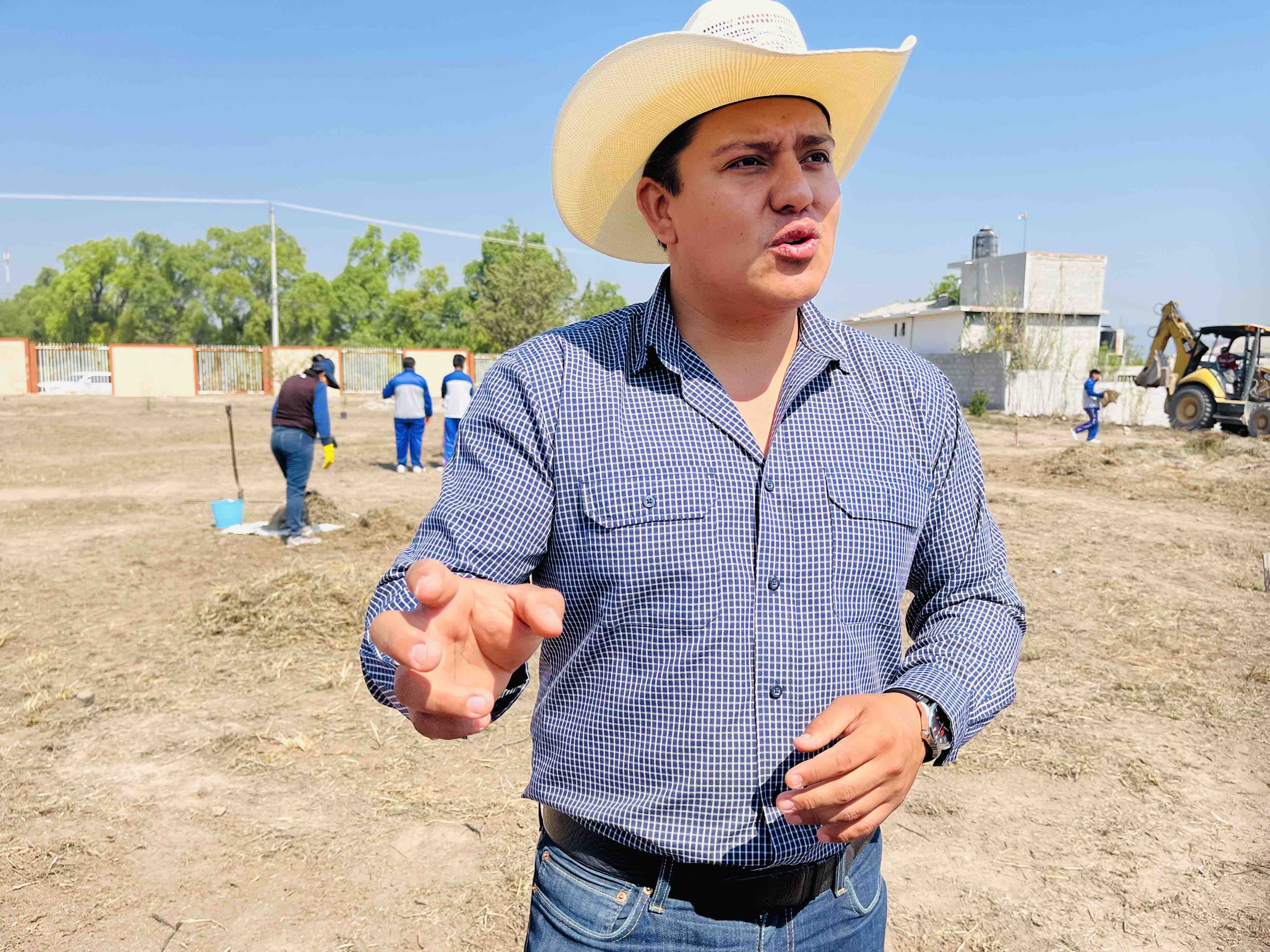 Alistan relleno sanitario regional en Tepatepec 