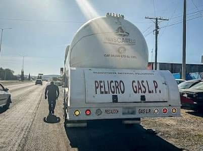 Detectaron y aseguraron una pipa con 13 mil litros de gas LP