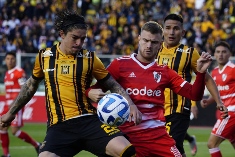 Un duelo con mucho por perder entre River Plate y The Strongest