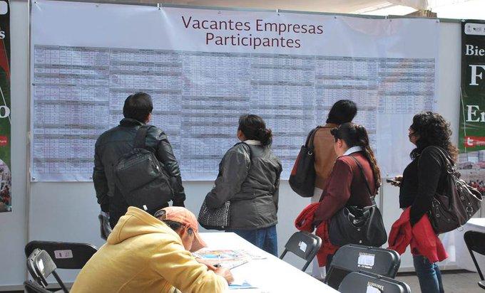 4 de cada 10 mexicanos buscan trabajo aunque ya tengan un empleo