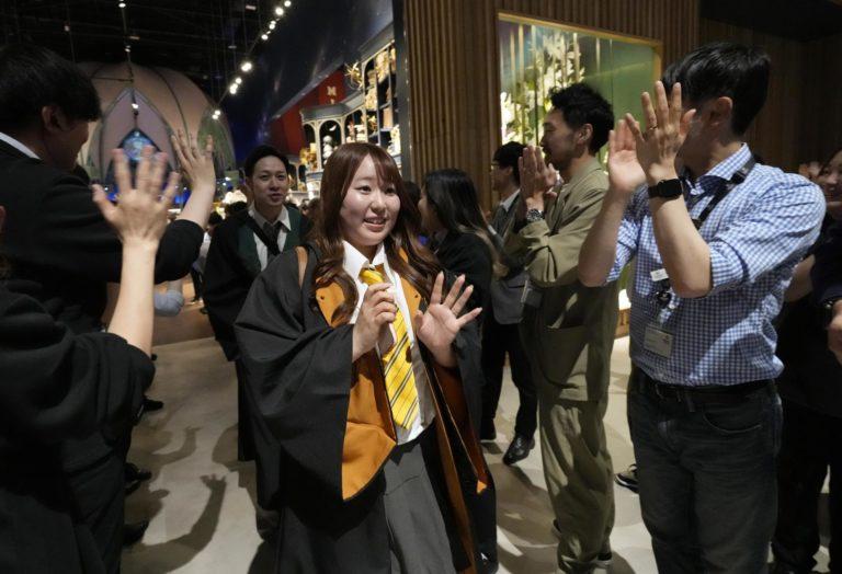 El nuevo parque dedicado a Harry Potter en Tokio abre sus puertas al público
