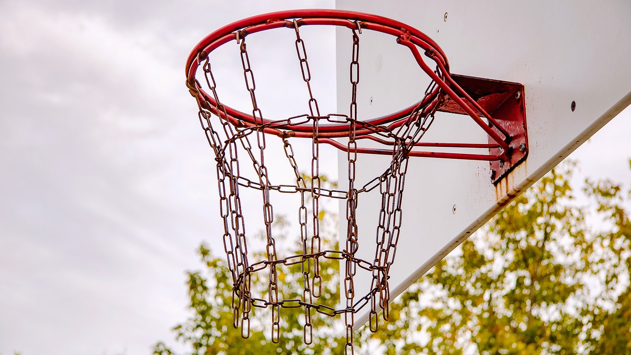 Tuvo bochornoso fin encuentro infantil de baloncesto