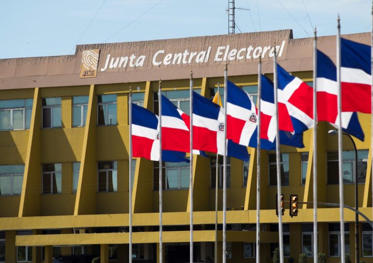 Precampaña para las elecciones de 2024 en República Dominicana empezará el próximo 2 de julio Precampaña para las elecciones de 2024 en República Dominicana empezará el próximo 2 de julio