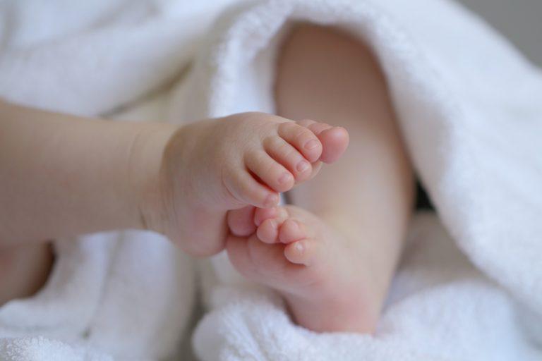 Matan a golpes a una bebé de tres meses Matan a golpes a una bebé de tres meses