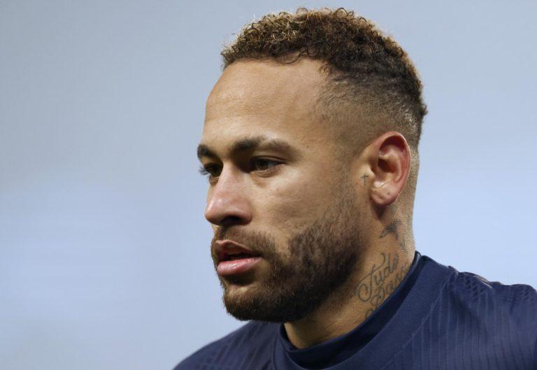 Neymar pide perdón tras la polémica generada por un supuesto caso de infidelidad Neymar pide perdón tras la polémica generada por un supuesto caso de infidelidad