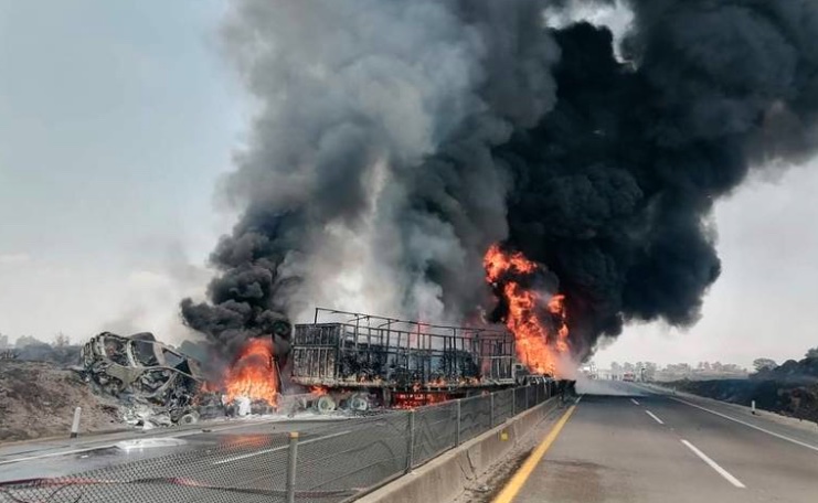 Suman 6 muertos en accidente en autopista de Jalisco Suman 6 muertos en accidente en autopista de Jalisco