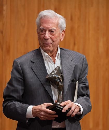 Violencia, eje de novelas que van por Premio Vargas Llosa Violencia, eje de novelas que van por Premio Vargas Llosa