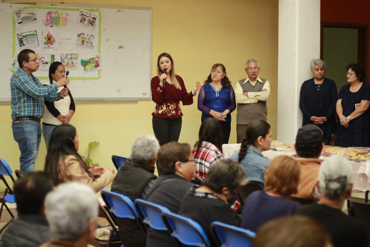 Clausuran cursos de panadería y bordado en el Centro Gerontológico Integral