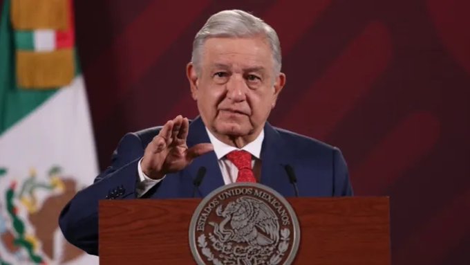 AMLO acusa a exconsejeros electorales del INE de asesorar a oposición AMLO acusa a exconsejeros electorales del INE de asesorar a oposición
