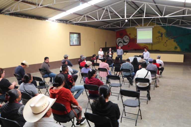 Capacitan a comités de obras del municipio de Almoloya