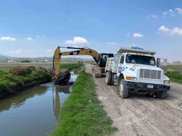 Iniciaron trabajos de desazolve del dren pluvial de la zona de fraccionamientos Iniciaron trabajos de desazolve del dren pluvial de la zona de fraccionamientos