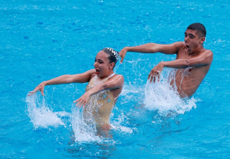 Dueto mixto mexicano de natación artística gana medalla de oro en JCC Dueto mixto mexicano de natación artística gana medalla de oro en JCC