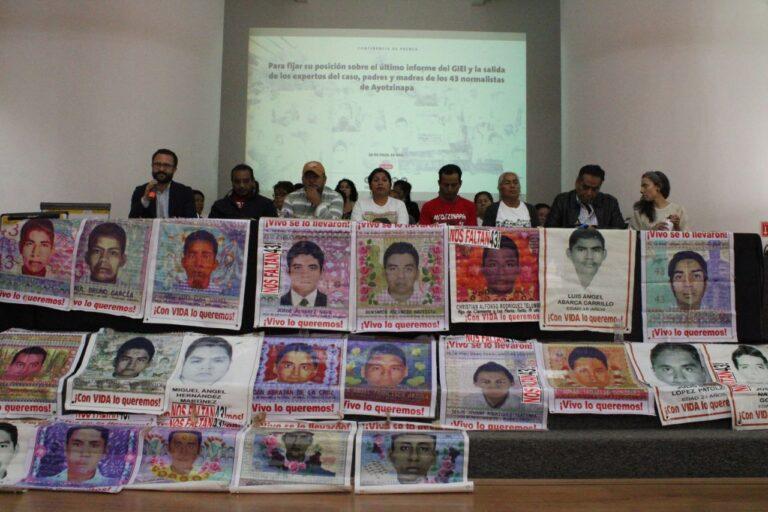 Padres de los 43 normalistas solicitan reunión con AMLO Padres de los 43 normalistas solicitan reunión con AMLO