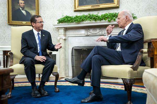 Biden afirma ante el presidente israelí que la relación es inquebrantable pese a la tensión