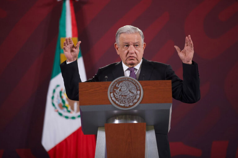AMLO lamenta muerte de Muñoz Ledo AMLO lamenta muerte de Muñoz Ledo