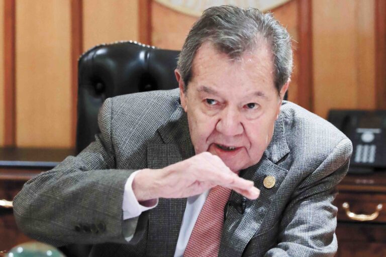 Porfirio, el genio loco de la política: Hernán Gómez Porfirio, el genio loco de la política: Hernán Gómez