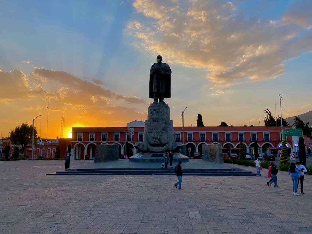 Intervalos de chubascos y temperaturas mayores a los 30 grados