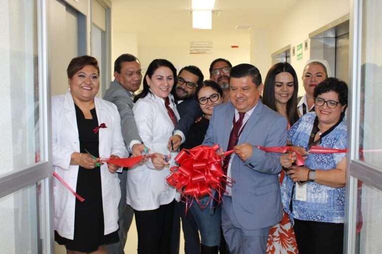 Inaugura la Unidad de Cuidados Intensivos Neonatales