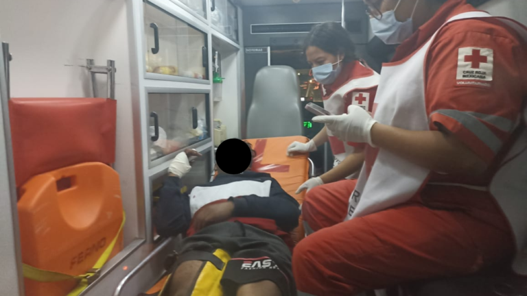 Lo privan de su libertad y le cortan un dedo Lo privan de su libertad y le cortan un dedo