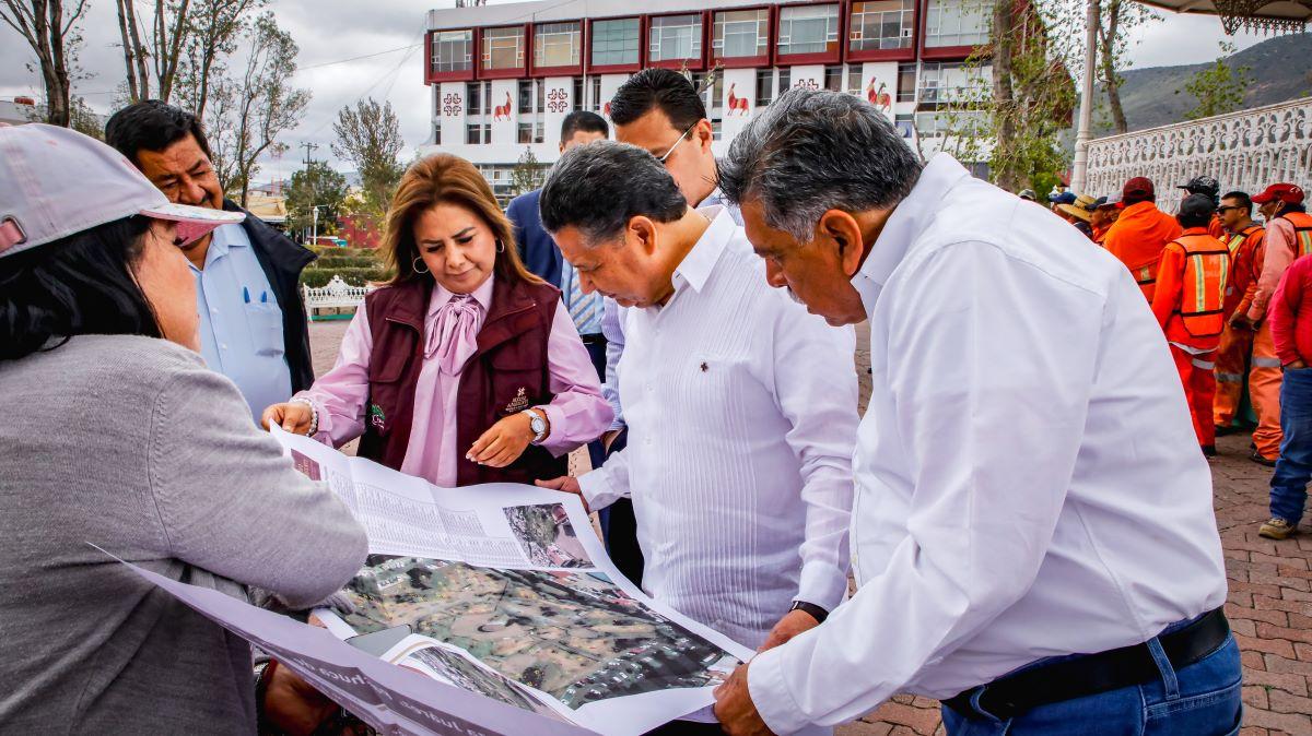 Supervisan rehabilitación del Parque de los Hombres Ilustres