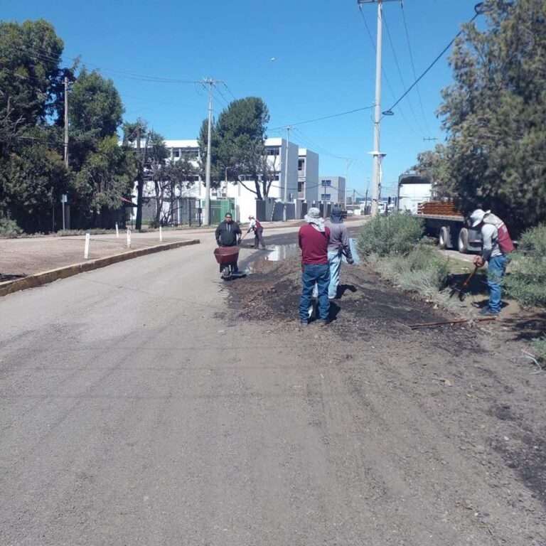 Aplican programa emergente de bacheo en 15 vialidades