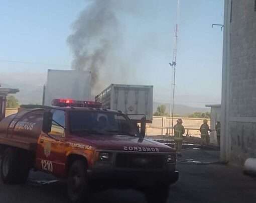 Explota pipa mientras abastecía gas a una fábrica en Tulancingo Explota pipa mientras abastecía gas a una fábrica en Tulancingo