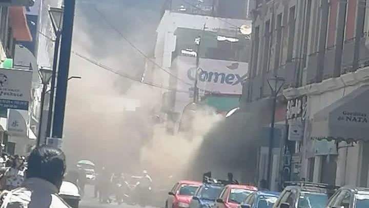 Explosión e incendio en la paletería y nevería La Fuente de Pachuca