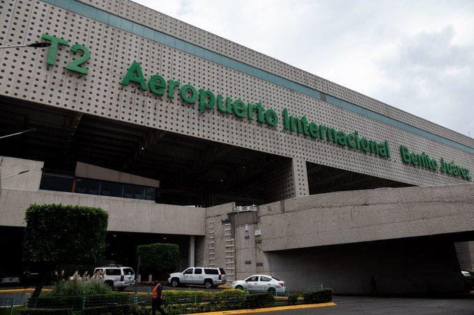 Reportan robo de un avión en AICM