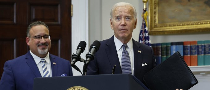 Biden anuncia medidas para aliviar deudas estudiantiles Biden anuncia medidas para aliviar deudas estudiantiles