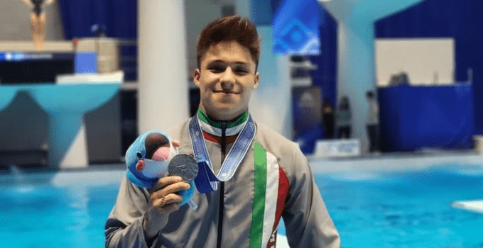 Osmar Olvera gana la plata en trampolín de 3m en Fukuoka