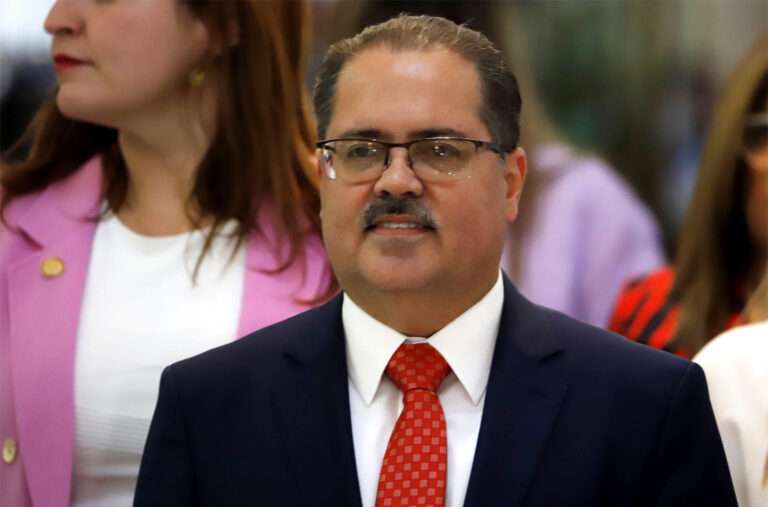 Proponen una nueva definición para mejorar el Estado Libre Asociado de Puerto Rico Proponen una nueva definición para mejorar el Estado Libre Asociado de Puerto Rico