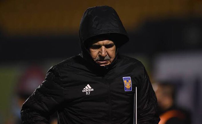 “Tuca” se dice inconforme por la derrota ante el Atlas